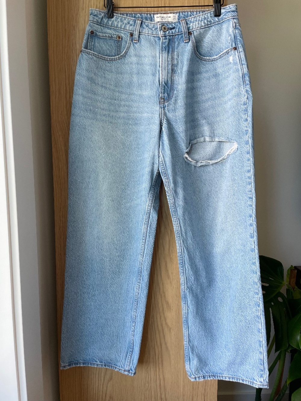 Abercrombie & Fitch The Loose High Rise Curve Love Jeans - Size 10S